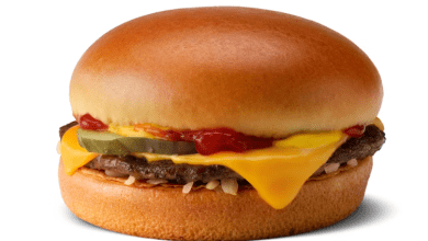 McDonald's Cheeseburger Price, Calories & Nutrition Facts