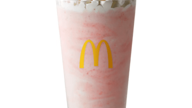 McDonald's Strawberry Shake (Medium) Price, Calories & Nutrition Facts(2026)